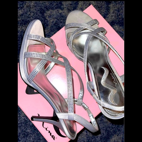 Heels - Picture 1 of 1